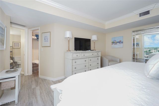 10701 Gulf Shore DR 1102, Naples, FL 34108