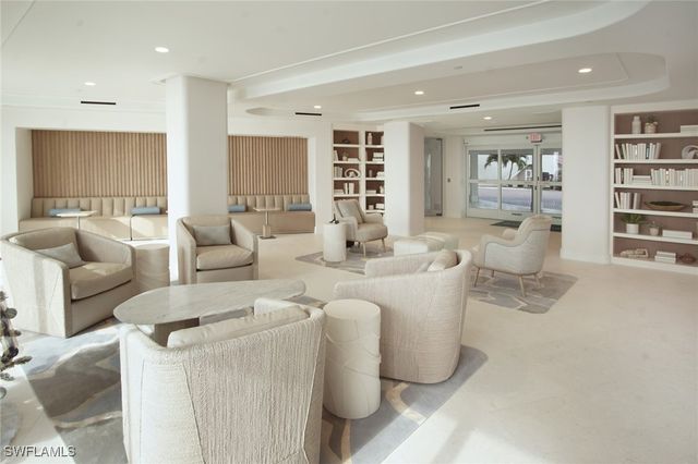 10701 Gulf Shore DR 1102, Naples, FL 34108