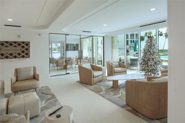 10701 Gulf Shore DR 1102, Naples, FL 34108