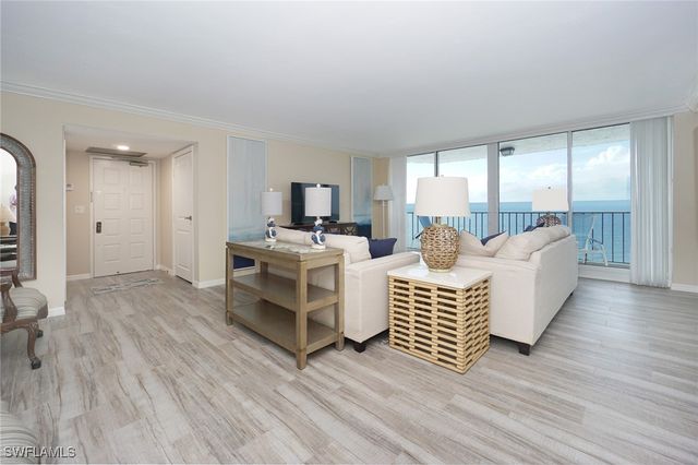 10701 Gulf Shore DR 1102, Naples, FL 34108