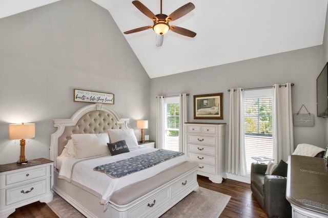 106 Renee Ct, Cottontown, TN 37048