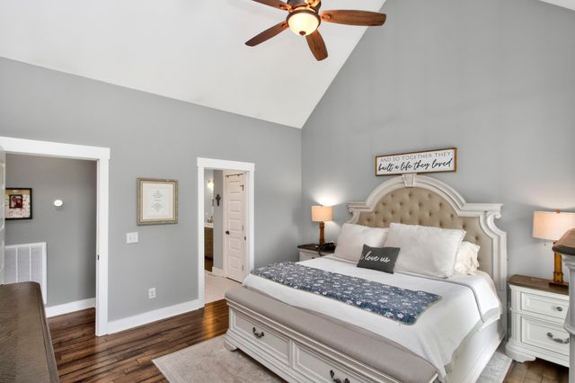 106 Renee Ct, Cottontown, TN 37048