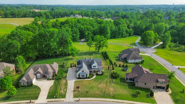 106 Renee Ct, Cottontown, TN 37048