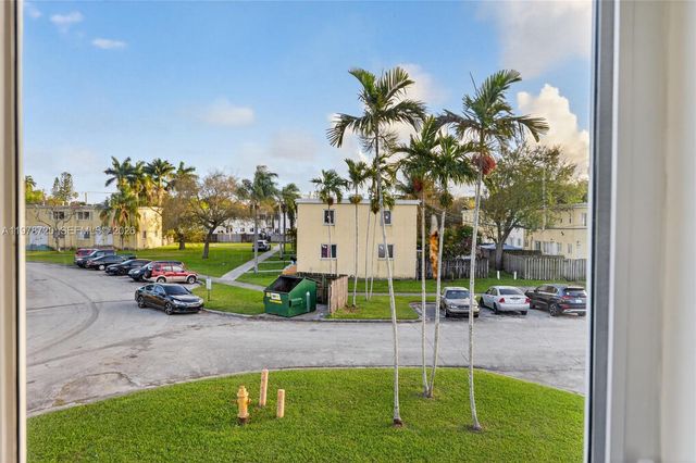 475 NW 84th Ter 475, Miami, FL 33150