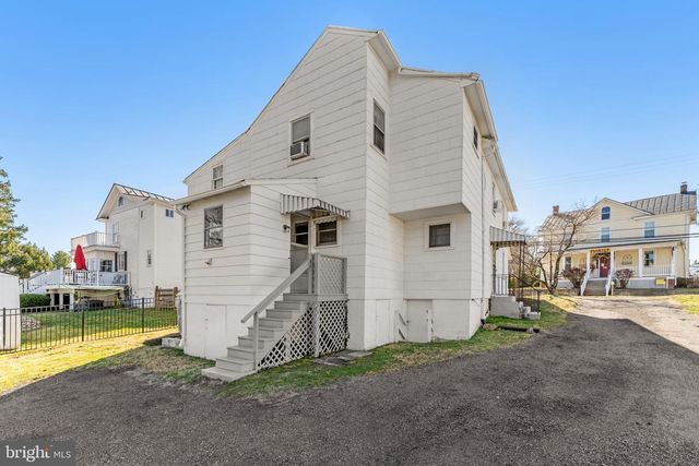 150 S 20TH ST, Purcellville, VA 20132