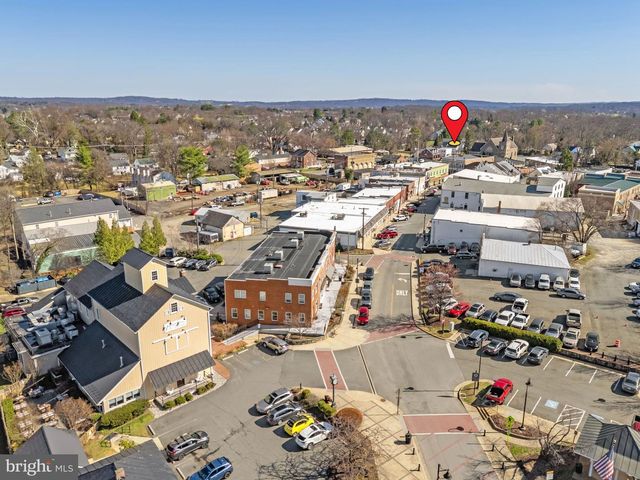 150 S 20TH ST, Purcellville, VA 20132