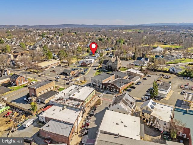 150 S 20TH ST, Purcellville, VA 20132