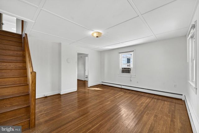 150 S 20TH ST, Purcellville, VA 20132