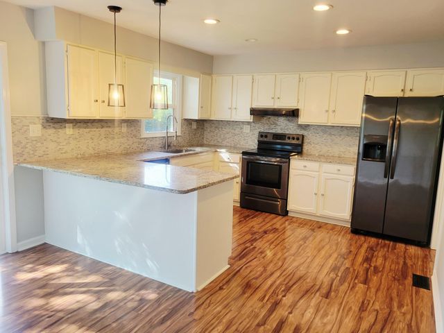 1401 Yosemite Circle, Lexington, KY 40517