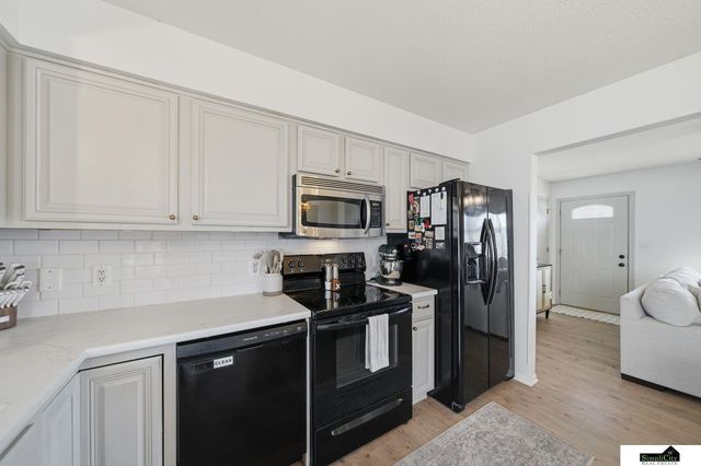 1521 SW 30th Street, Lincoln, NE 68522