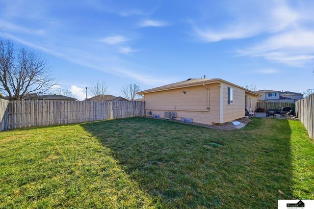 1521 SW 30th Street, Lincoln, NE 68522