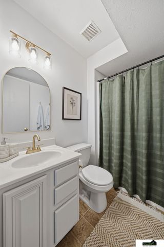 1521 SW 30th Street, Lincoln, NE 68522