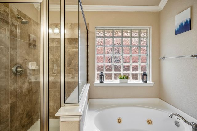 31 Powers Bend Way, The Woodlands, TX 77382