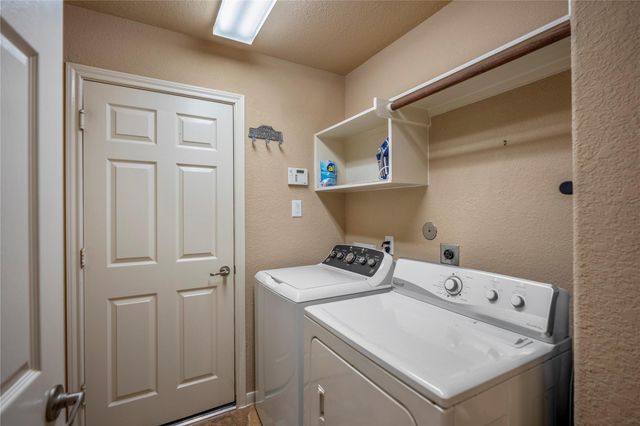 31 Powers Bend Way, The Woodlands, TX 77382