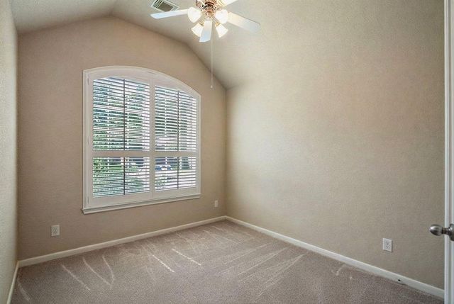 31 Powers Bend Way, The Woodlands, TX 77382