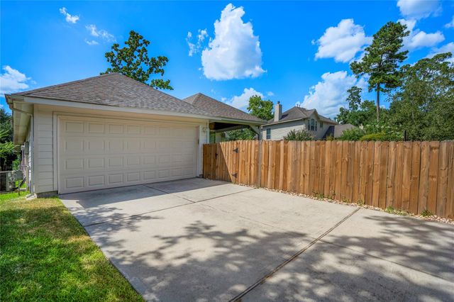 31 Powers Bend Way, The Woodlands, TX 77382