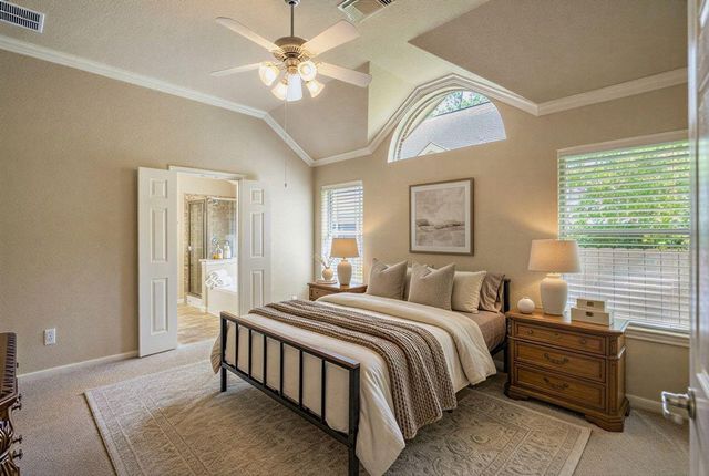 31 Powers Bend Way, The Woodlands, TX 77382