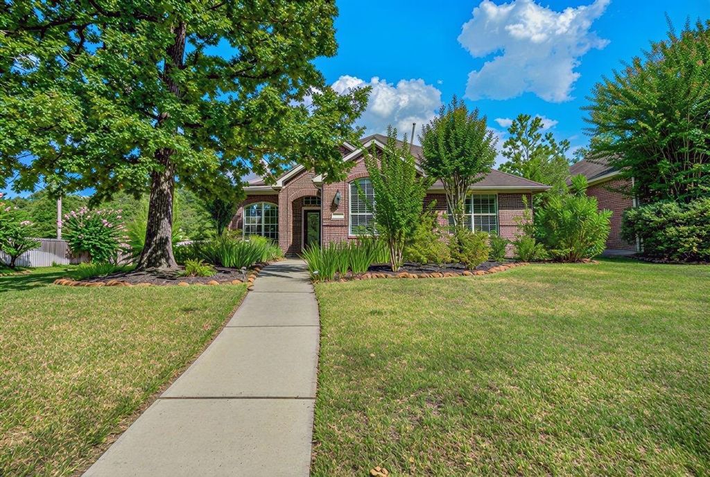31 Powers Bend Way, The Woodlands, TX 77382
