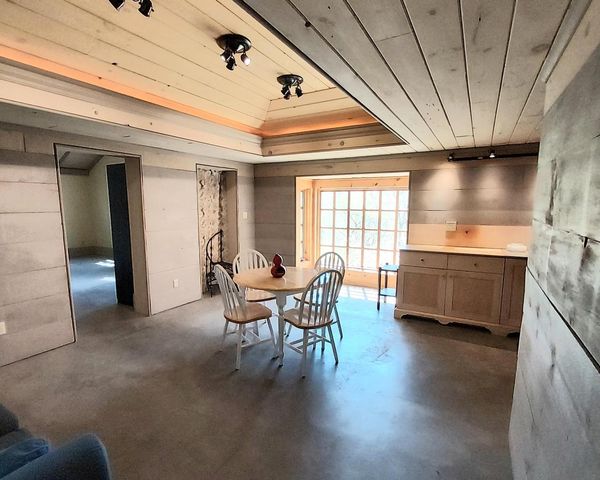 711 Acacia ROAD, Glendale, WI 53217