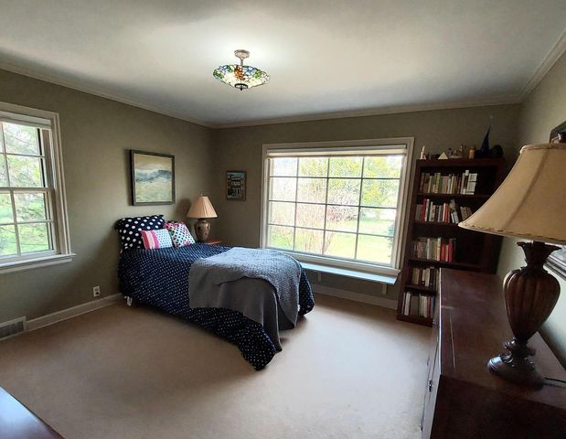 711 Acacia ROAD, Glendale, WI 53217