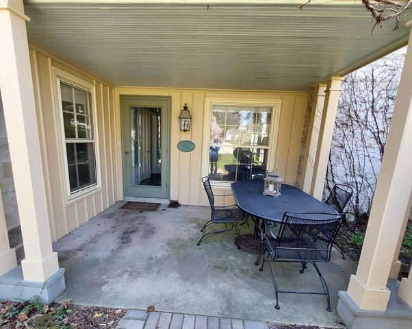 711 Acacia ROAD, Glendale, WI 53217