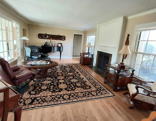 711 Acacia ROAD, Glendale, WI 53217
