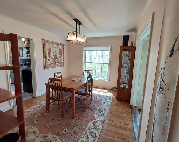 711 Acacia ROAD, Glendale, WI 53217