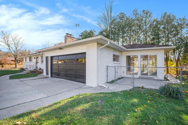 1524 Sweet Street NE, Grand Rapids, MI 49505