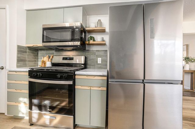 1524 Sweet Street NE, Grand Rapids, MI 49505