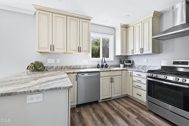 104 Uphill Court, Holly Springs, NC 27540