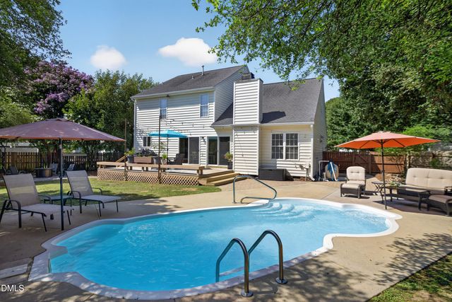 104 Uphill Court, Holly Springs, NC 27540