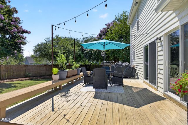 104 Uphill Court, Holly Springs, NC 27540