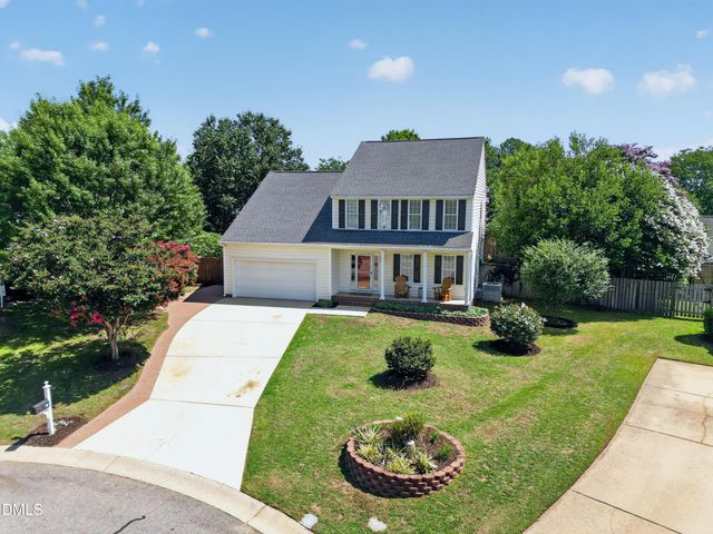 104 Uphill Court, Holly Springs, NC 27540