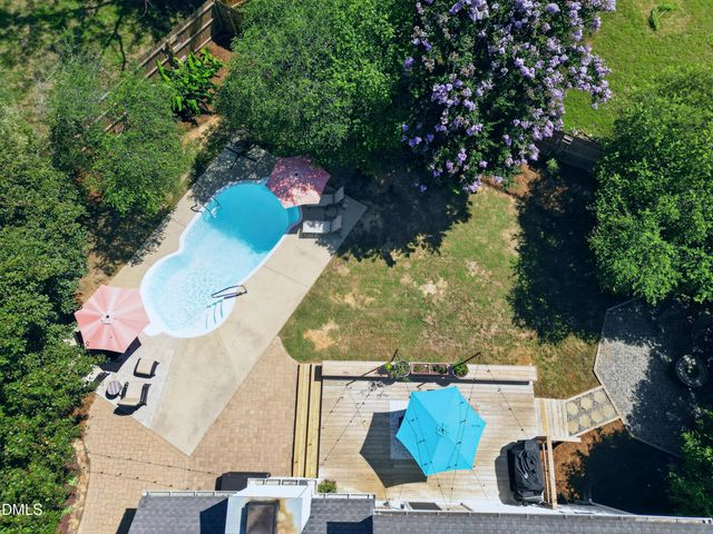 104 Uphill Court, Holly Springs, NC 27540