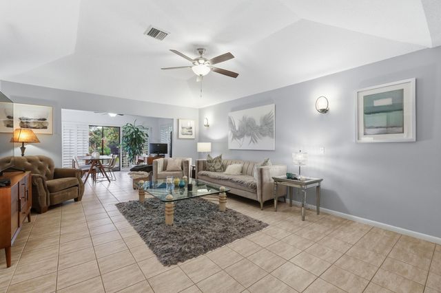 6403 Eastpointe Pines Street Street, Palm Beach Gardens, FL 33418