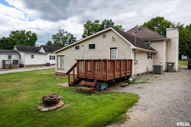 522 N DIVISION Street, Carterville, IL 62918