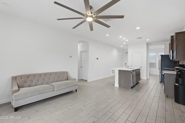 16537 W HAYLEY Way, Goodyear, AZ 85338