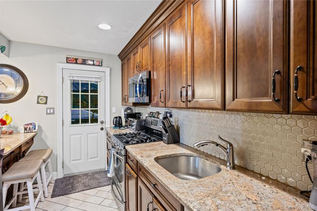 3530 Long Beach Road 27, Oceanside, NY 11572