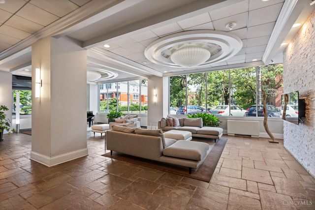 2200 Victory Parkway, Cincinnati, OH 45206