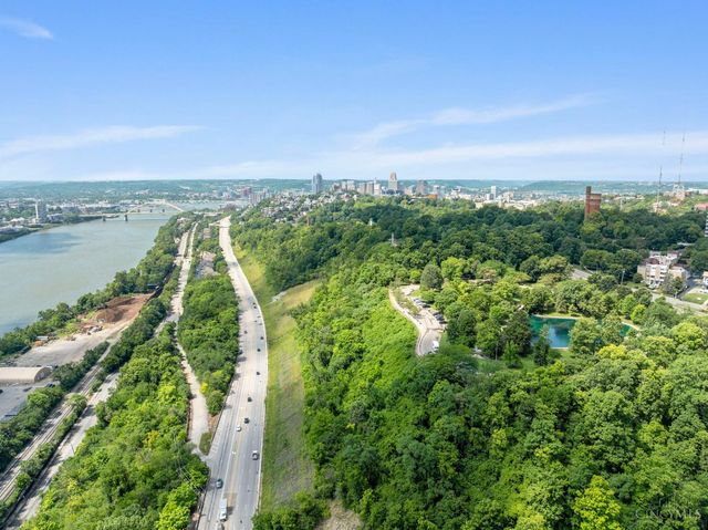 2200 Victory Parkway, Cincinnati, OH 45206