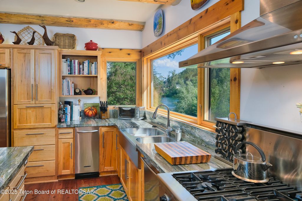 169 RAVEN RD, Irwin, ID 83428 photo 14