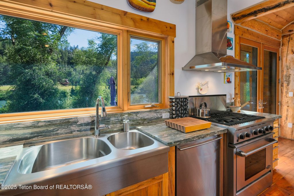 169 RAVEN RD, Irwin, ID 83428 photo 15