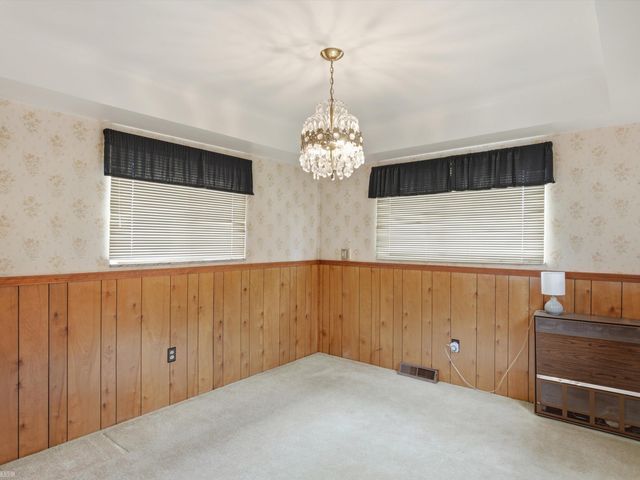28611 Groveland Street, Roseville, MI 48066