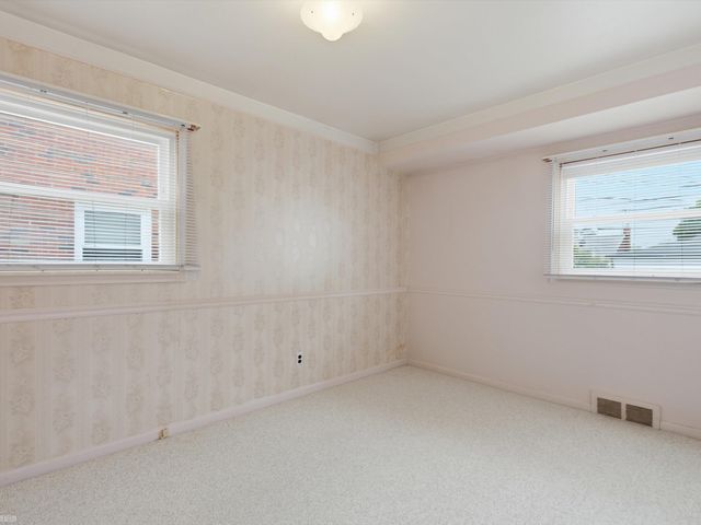 28611 Groveland Street, Roseville, MI 48066