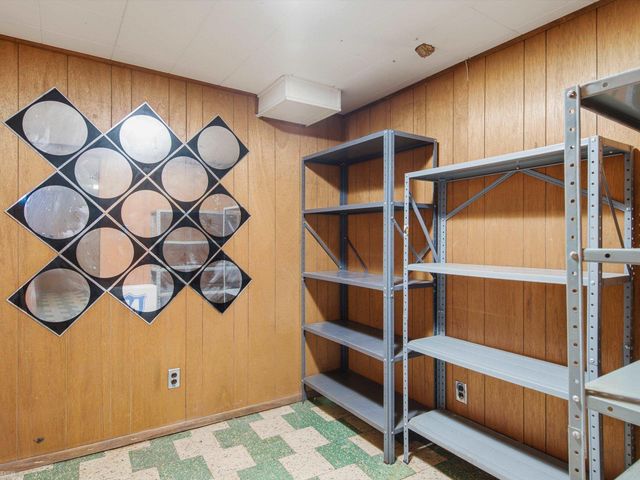28611 Groveland Street, Roseville, MI 48066