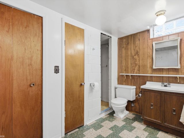 28611 Groveland Street, Roseville, MI 48066