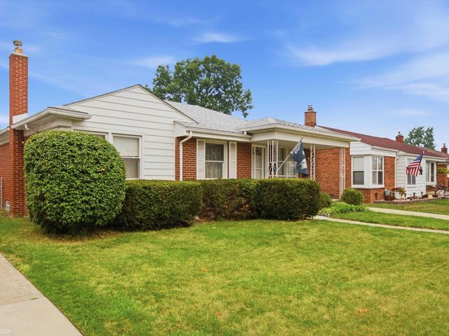 28611 Groveland Street, Roseville, MI 48066