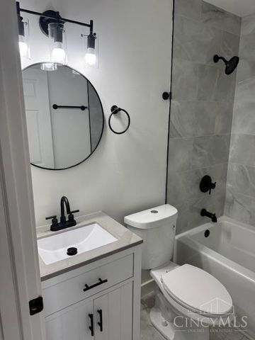 2559 Concordgreen Drive, Cincinnati, OH 45244