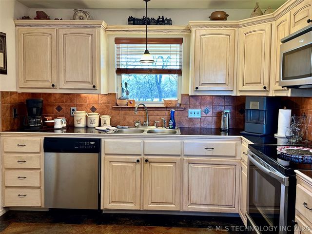 199 Buel Green Road, Sulphur, OK 73086