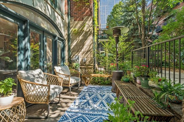 26 E 14th Place 5W, Chicago, IL 60605